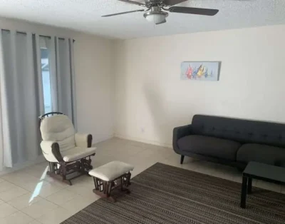 Cozy Studio Room w/ private Bath & parking 01