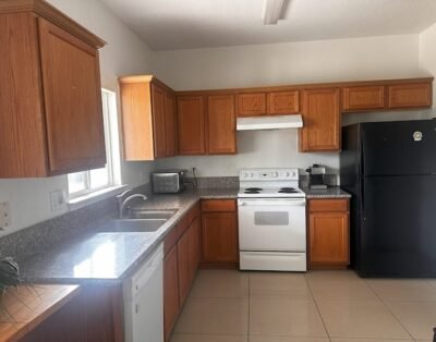 Monthly room rental 1Bed private bath 01