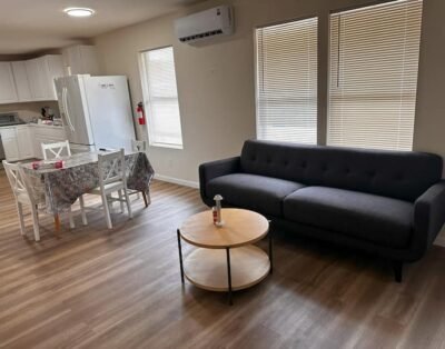 USC2: University Studios @ Babcock, Monthly Rental