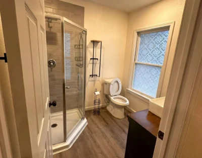 UT Health Medical campus: Room with Private Bath